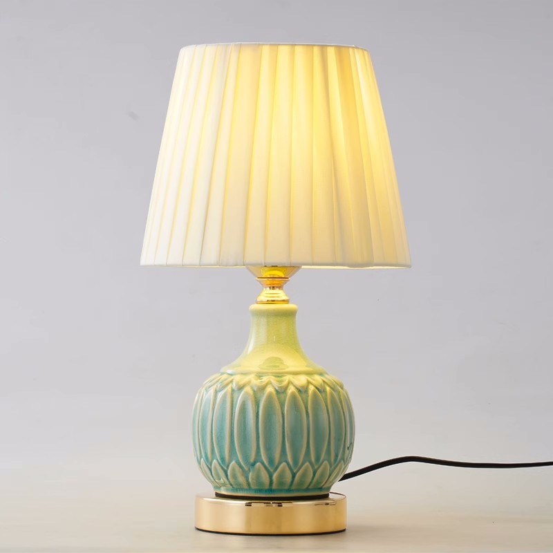 Lampe de bureau en céramique T - Desk Lamp avis et prix